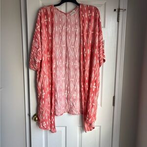 Wonderly Coral and White Open-Front Kimono